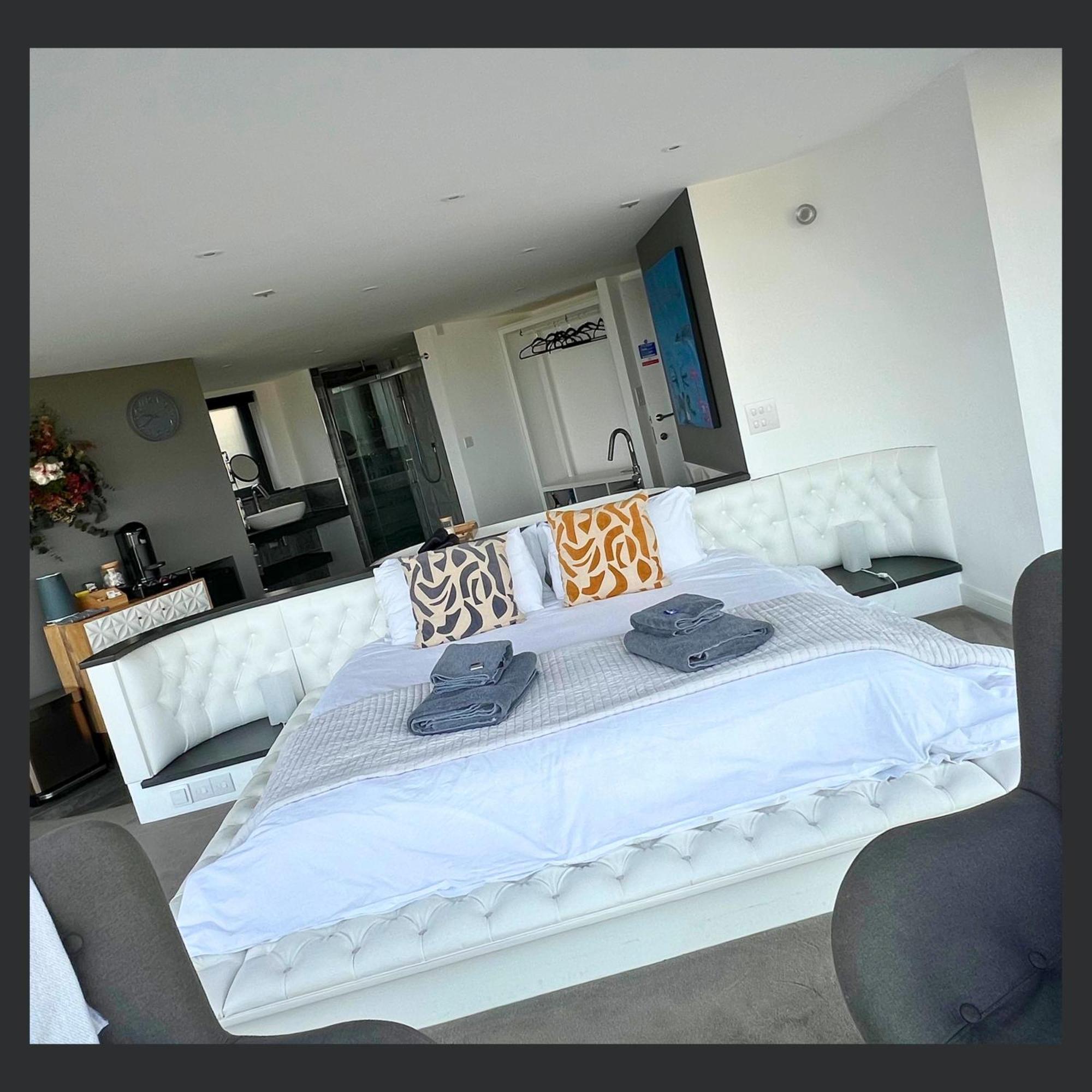 Uno St Ives - Luxury Serviced Accommodation Exteriör bild