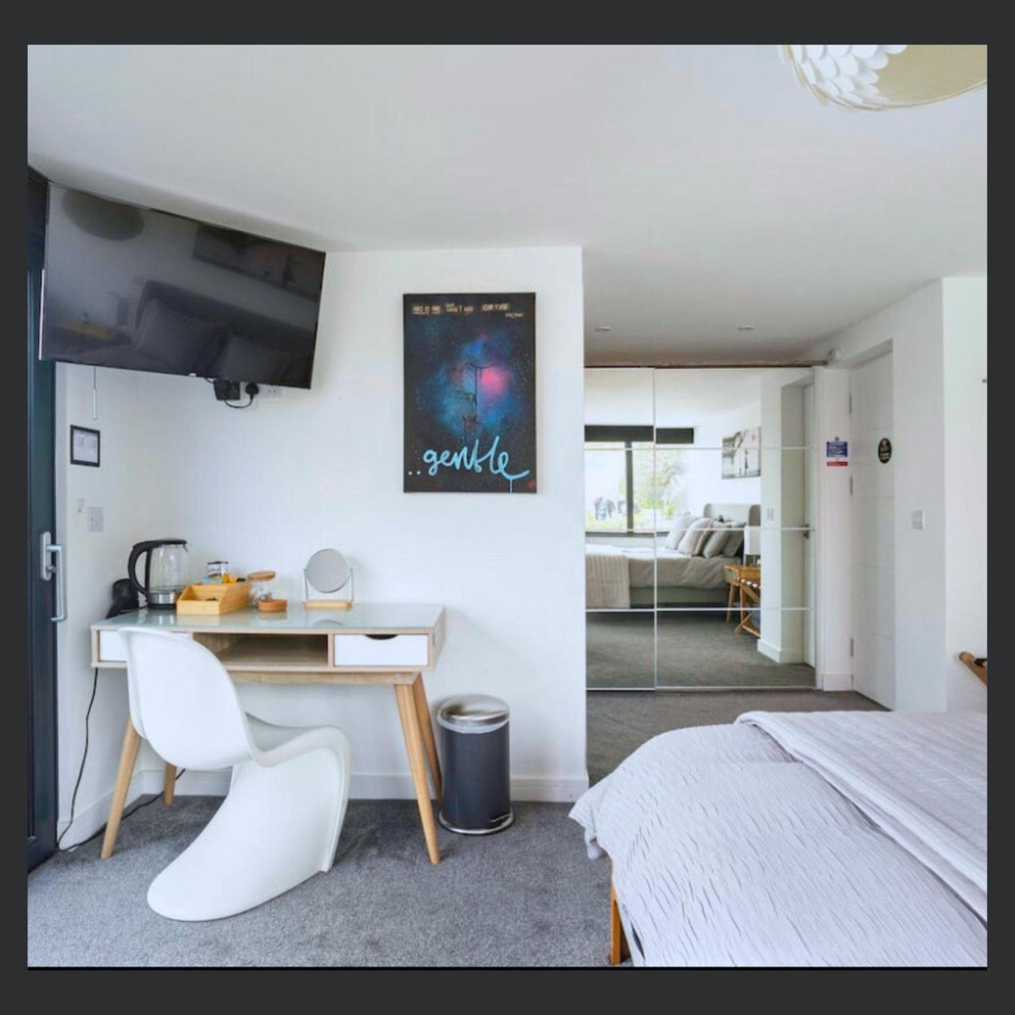 Uno St Ives - Luxury Serviced Accommodation Rum bild