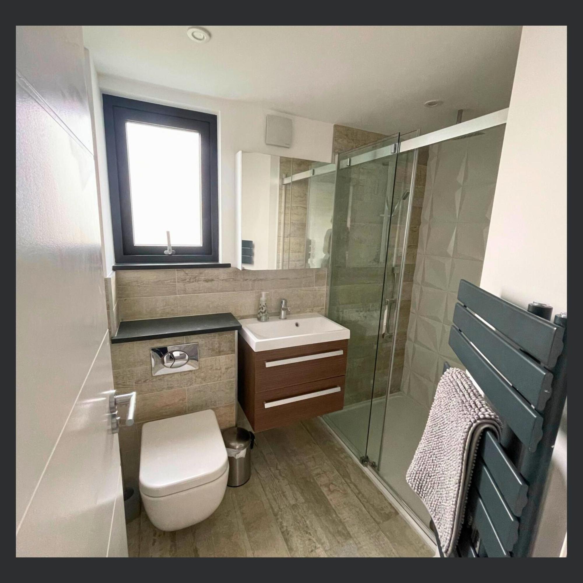 Uno St Ives - Luxury Serviced Accommodation Rum bild